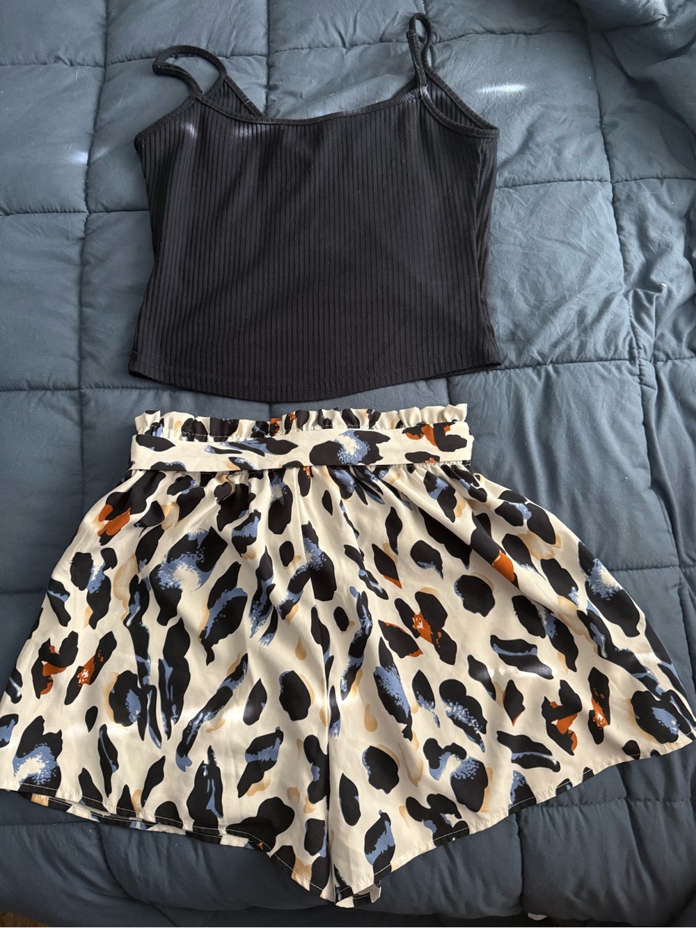 Navy/animal print outfit - Picture 4 of 8